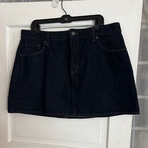 Old Navy Dark Blue Denim Mini Skirt - Women 16